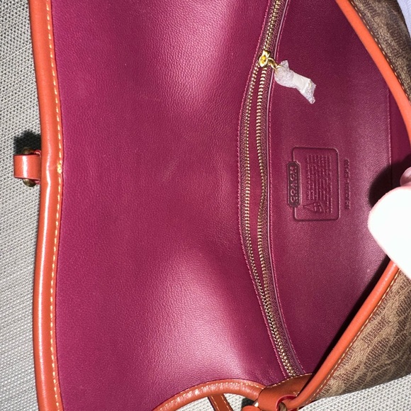 Coach Hamptons Bag - Picture 7 of 15